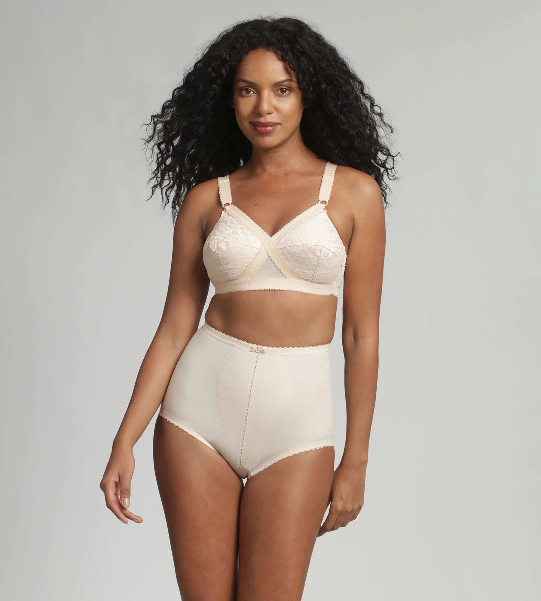 Culotte gainante serre-taille beige Incroyable C'est une Gaine - Image 3