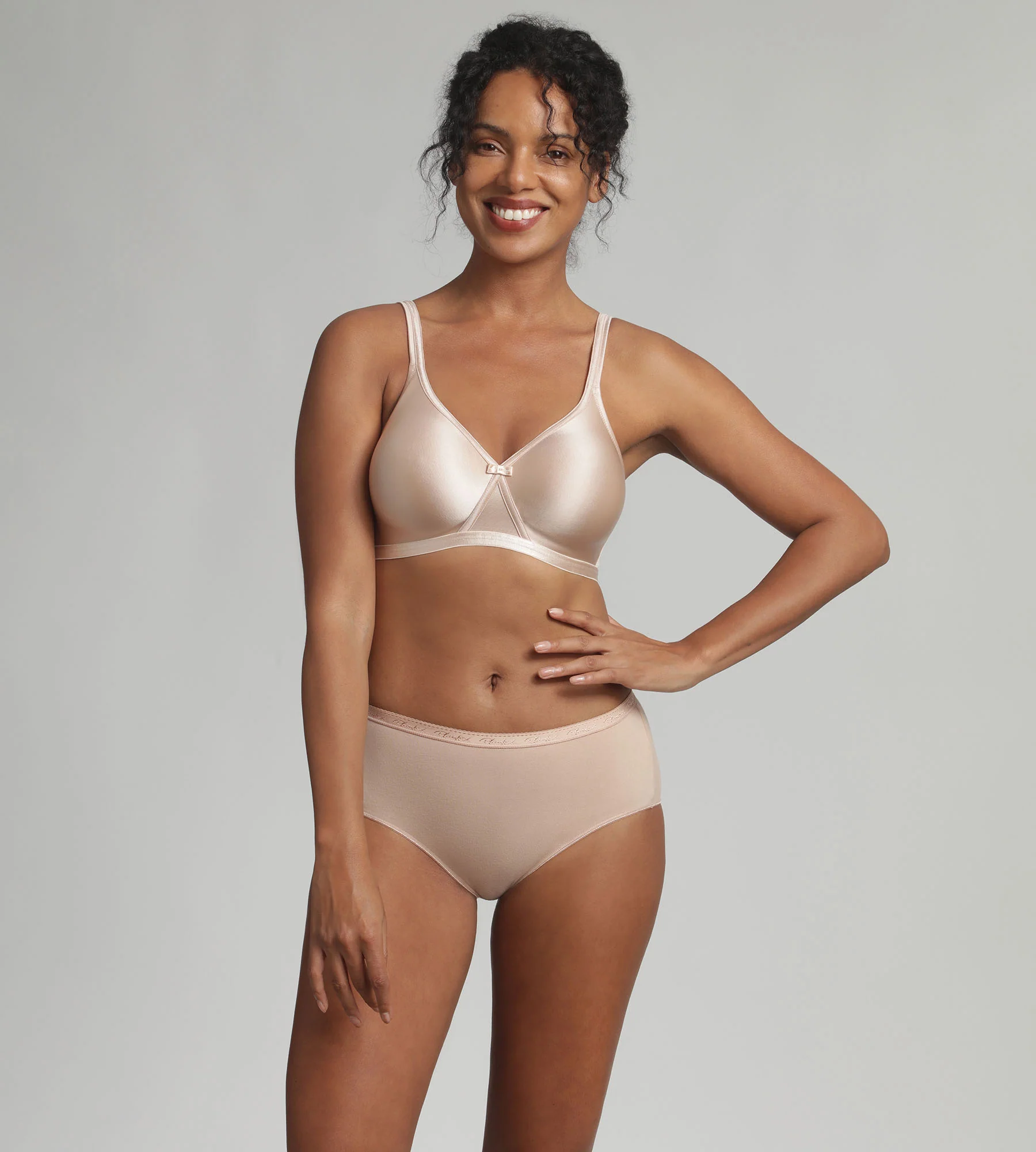 Soutien-gorge sans armatures beige effet satiné Cœur Croisé Satiné - Image 3