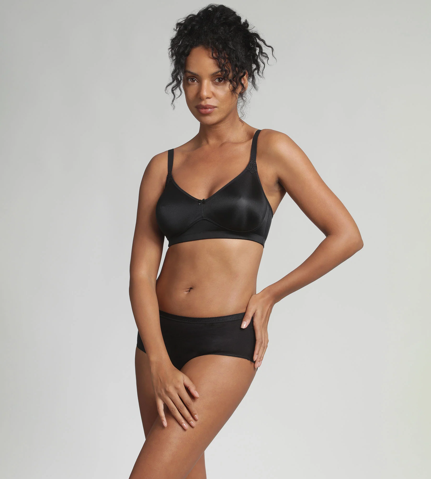 Soutien-gorge sans armatures noir Essential Support - Image 3